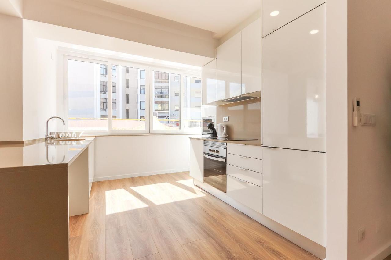 Vita Portucale ! Costa Da Caparica Sunny Design Apartment Eksteriør billede